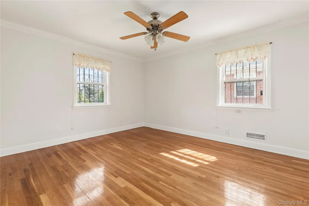 2615 Clearview Expressway Bayside NY 11360