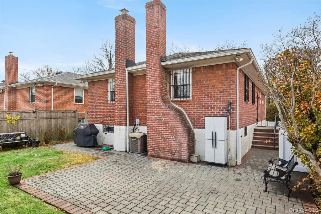 2615 Clearview Expressway Bayside NY 11360