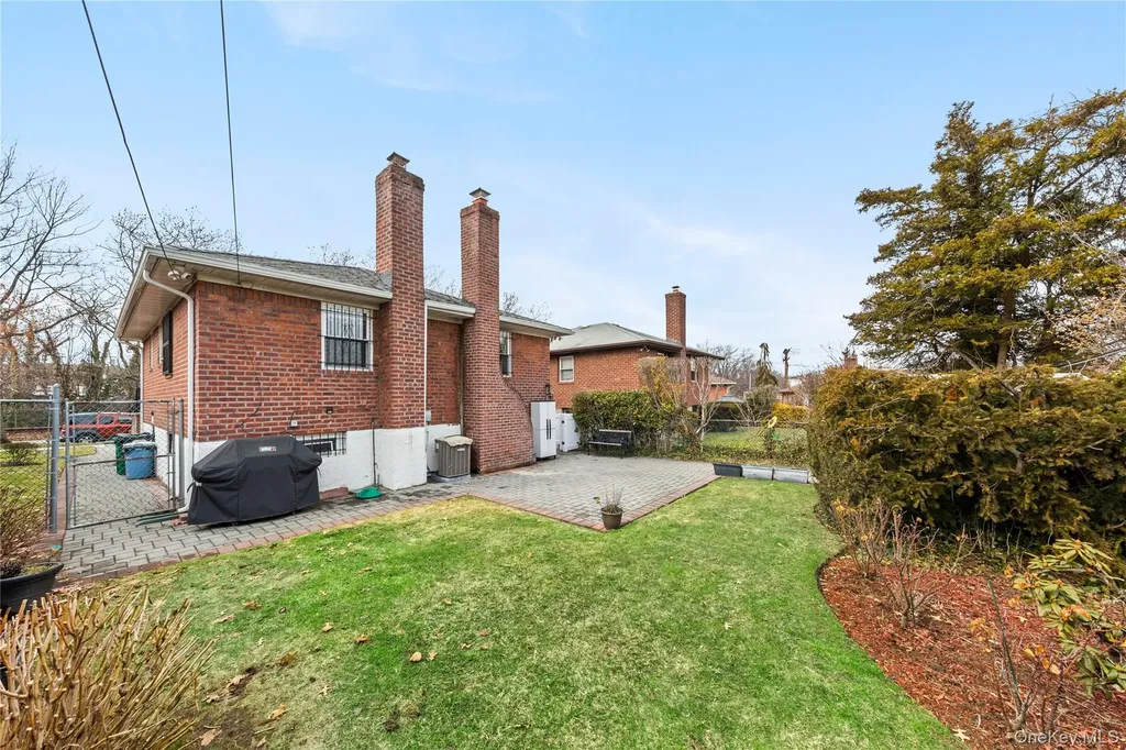 2615 Clearview Expressway Bayside NY 11360