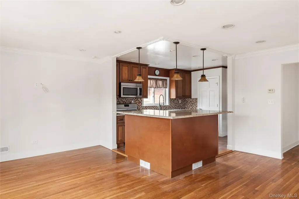 2615 Clearview Expressway Bayside NY 11360