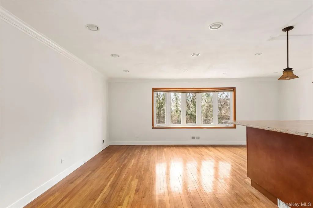 2615 Clearview Expressway Bayside NY 11360