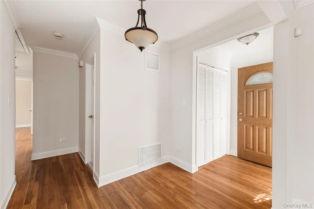 2615 Clearview Expressway Bayside NY 11360