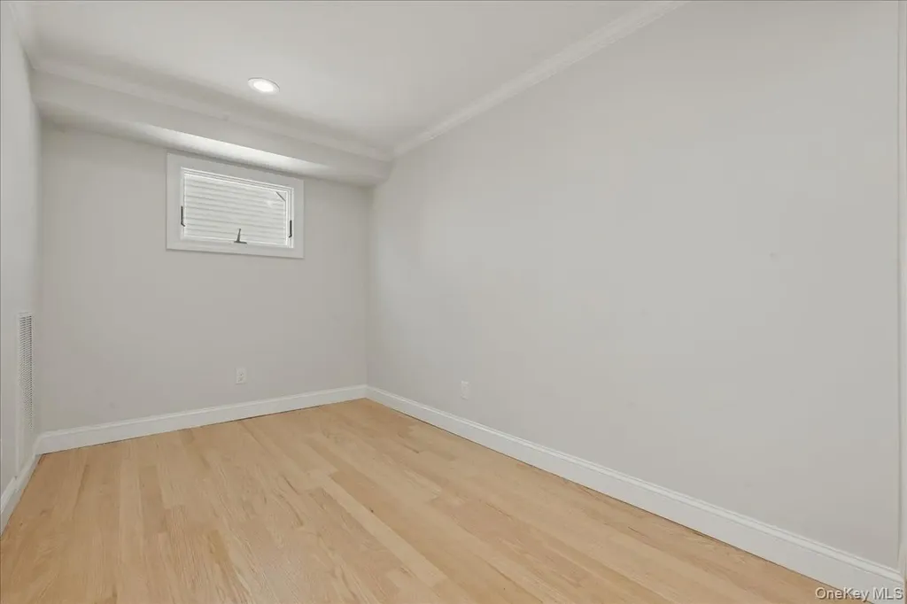 38 Bobolink Lane Levittown NY 11756