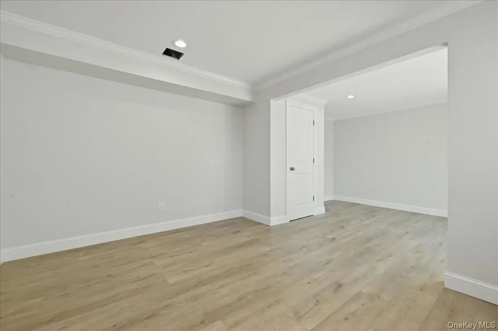 38 Bobolink Lane Levittown NY 11756