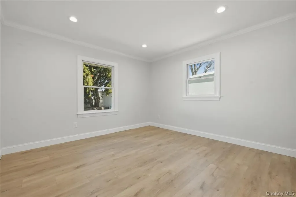 38 Bobolink Lane Levittown NY 11756