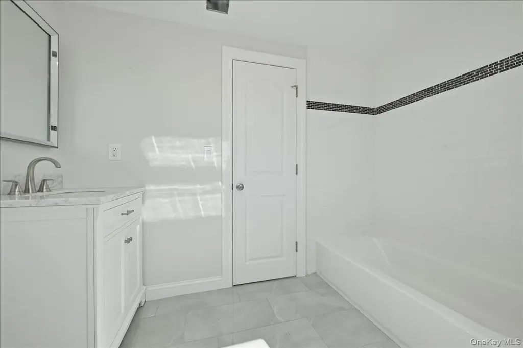 38 Bobolink Lane Levittown NY 11756