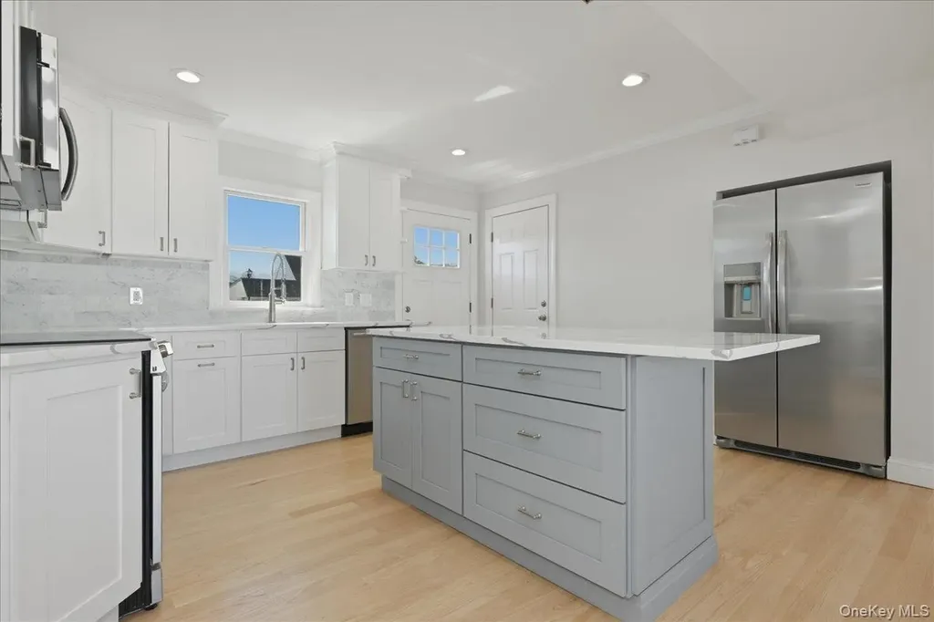 38 Bobolink Lane Levittown NY 11756