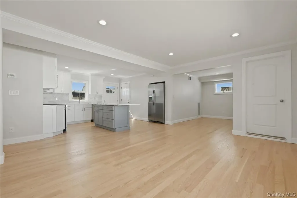 38 Bobolink Lane Levittown NY 11756