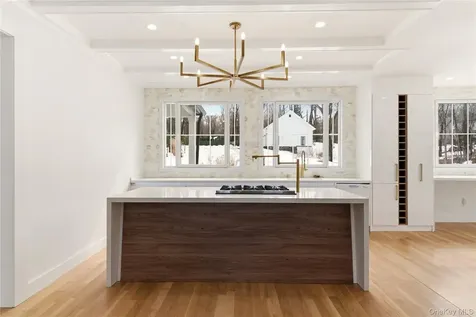 77 Cove Road Oyster Bay NY 11771