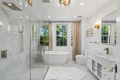 77 Cove Road Oyster Bay NY 11771