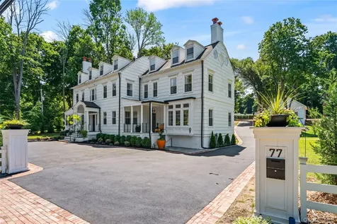 77 Cove Road Oyster Bay NY 11771