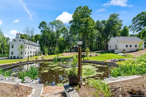 77 Cove Road Oyster Bay NY 11771