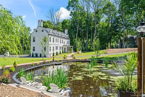 77 Cove Road Oyster Bay NY 11771