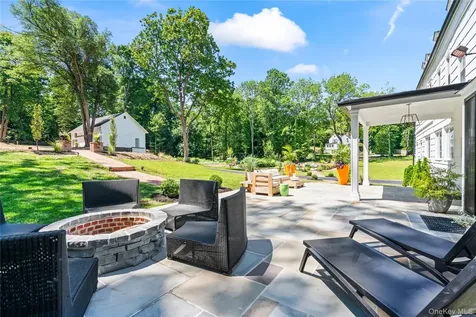 77 Cove Road Oyster Bay NY 11771