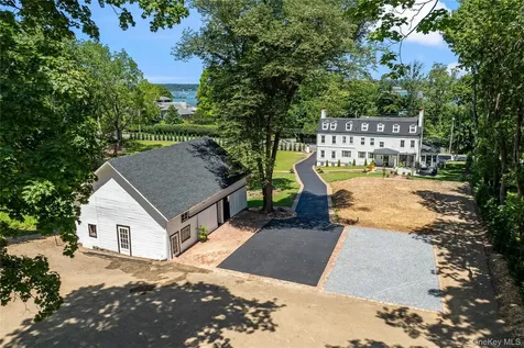 77 Cove Road Oyster Bay NY 11771