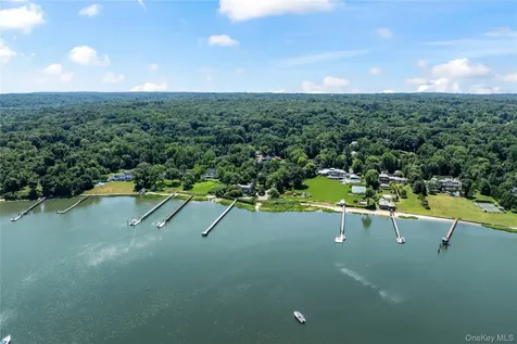 77 Cove Road Oyster Bay NY 11771