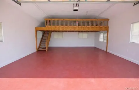 39 West Lane Bay Shore NY 11706