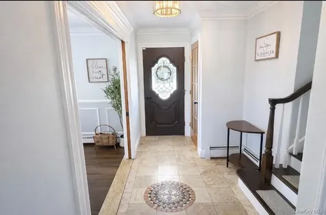 39 West Lane Bay Shore NY 11706