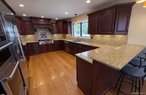 39 West Lane Bay Shore NY 11706
