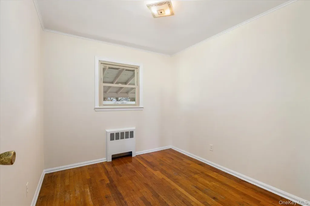 16 Seneca Drive Massapequa NY 11758