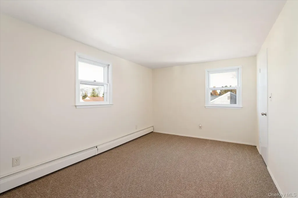 16 Seneca Drive Massapequa NY 11758