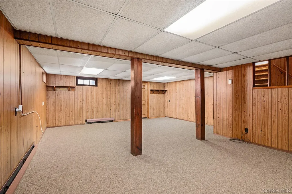 16 Seneca Drive Massapequa NY 11758