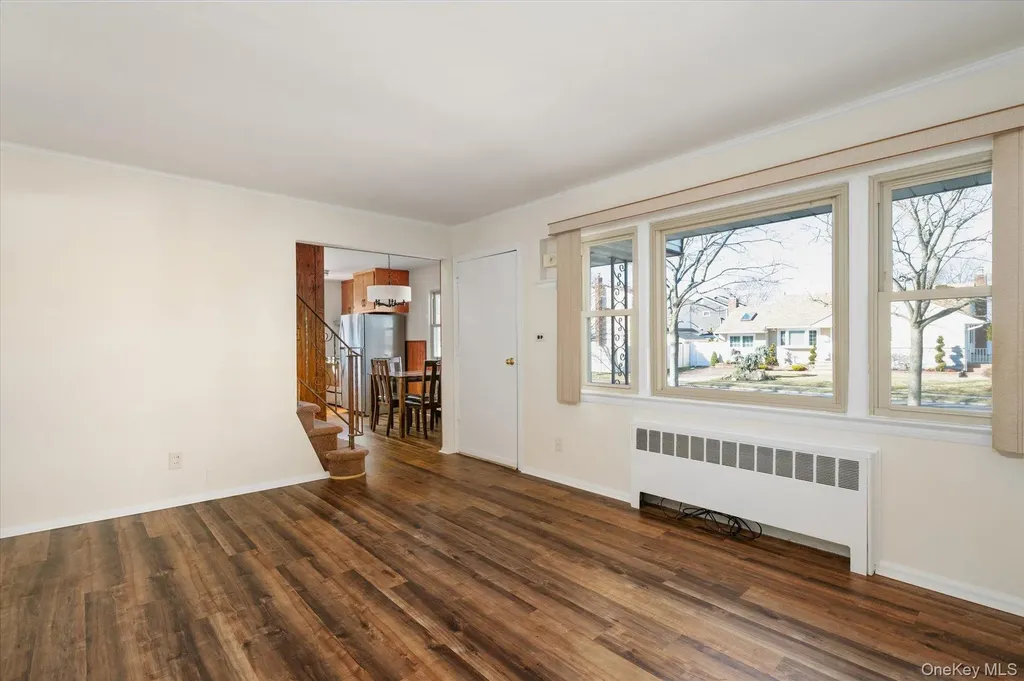 16 Seneca Drive Massapequa NY 11758