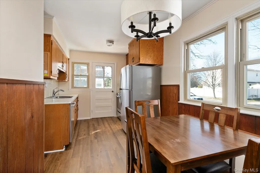 16 Seneca Drive Massapequa NY 11758