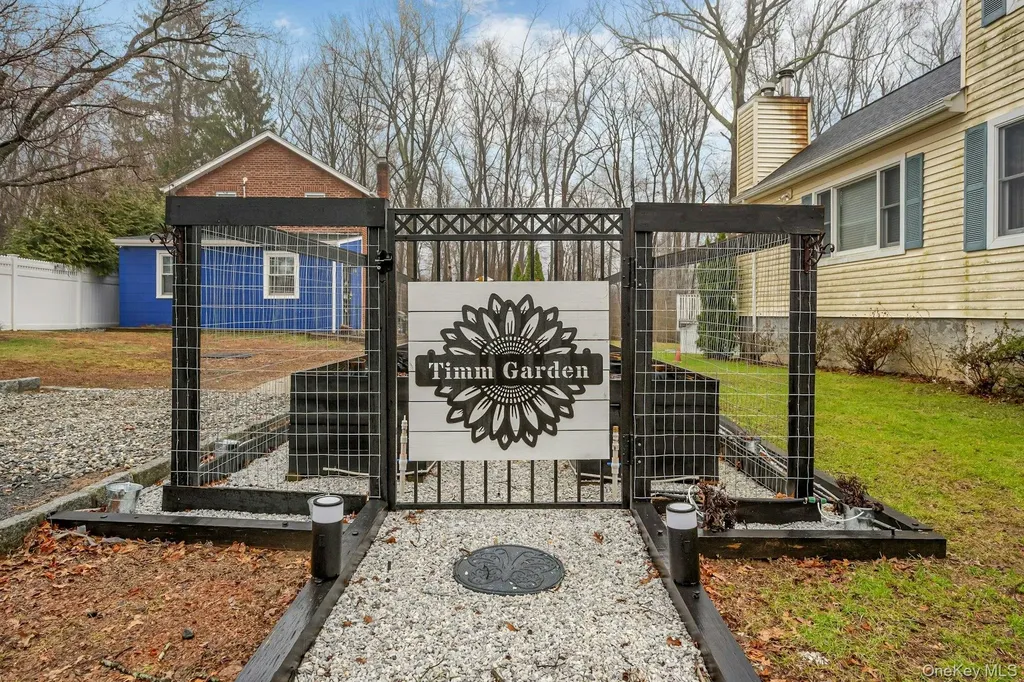 32 Glendale Avenue Armonk NY 10504