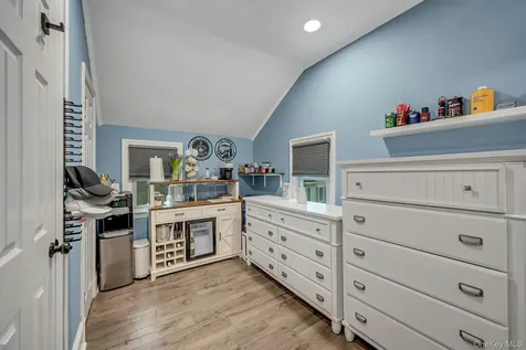 32 Glendale Avenue Armonk NY 10504