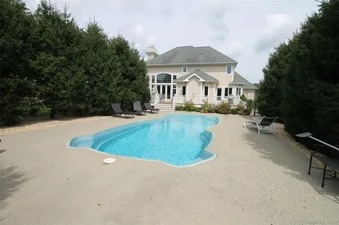 56 Autumn Chase Drive Hopewell Junction NY 12533