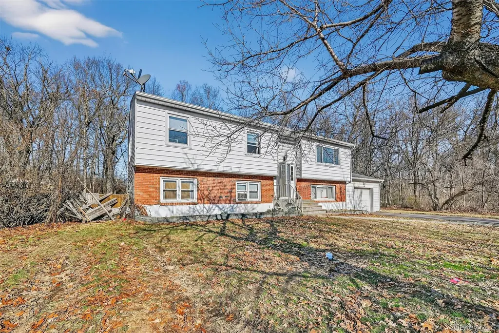 129 Vails Gate Heights Drive New Windsor NY 12553