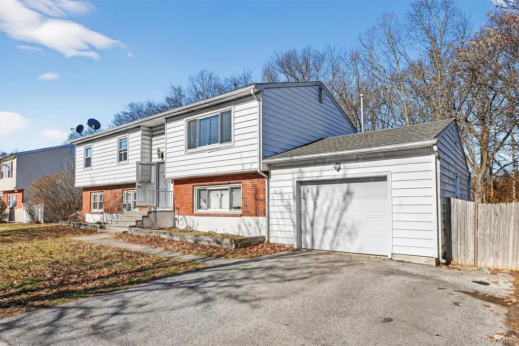129 Vails Gate Heights Drive New Windsor NY 12553