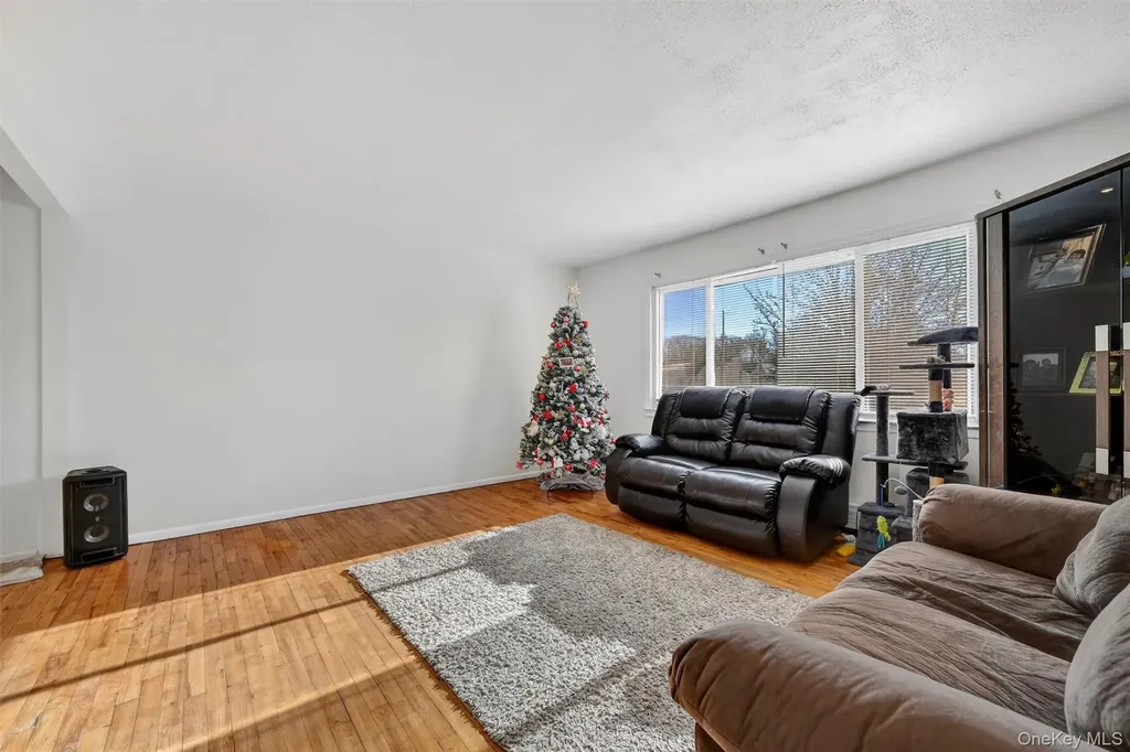 129 Vails Gate Heights Drive New Windsor NY 12553