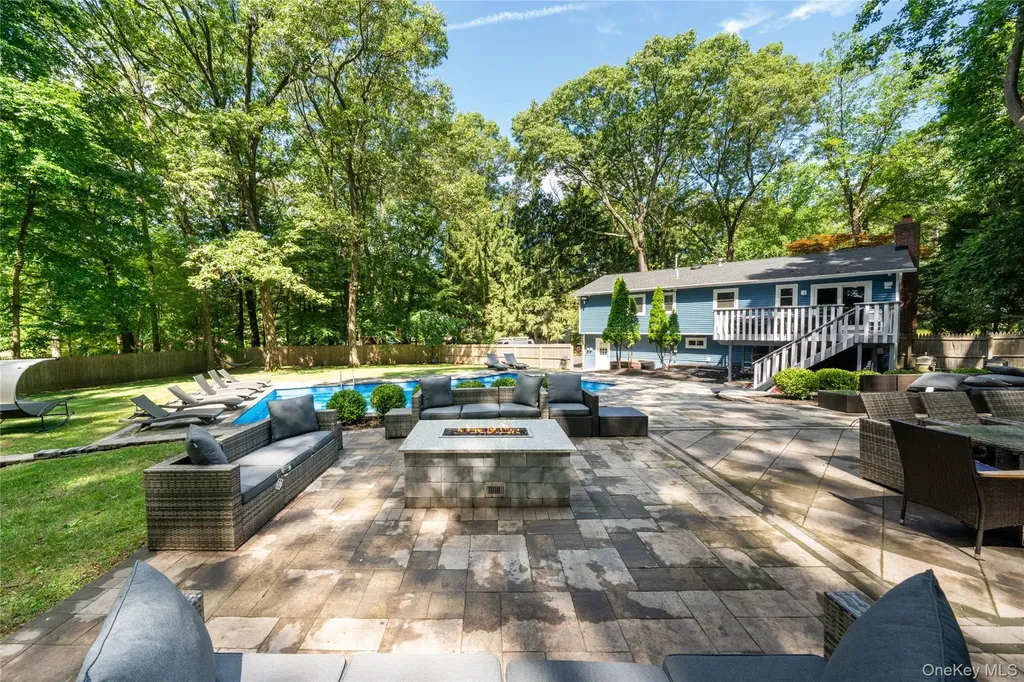 9 E Stemmer Lane Suffern NY 10901