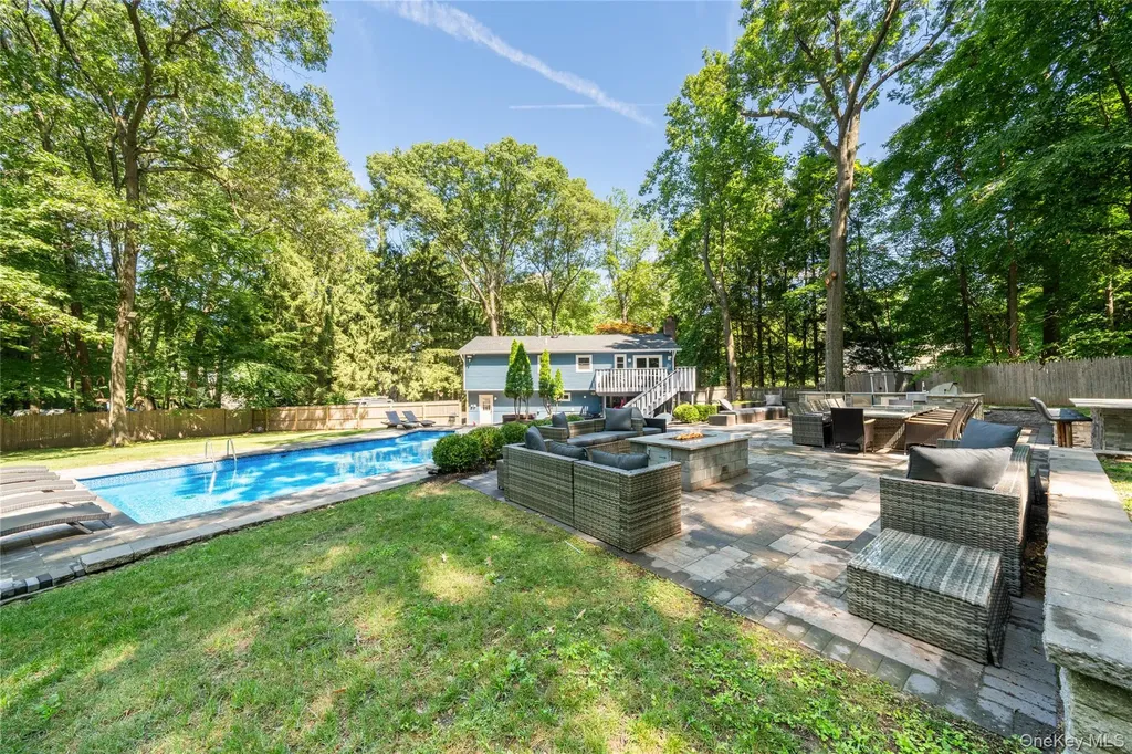 9 E Stemmer Lane Suffern NY 10901