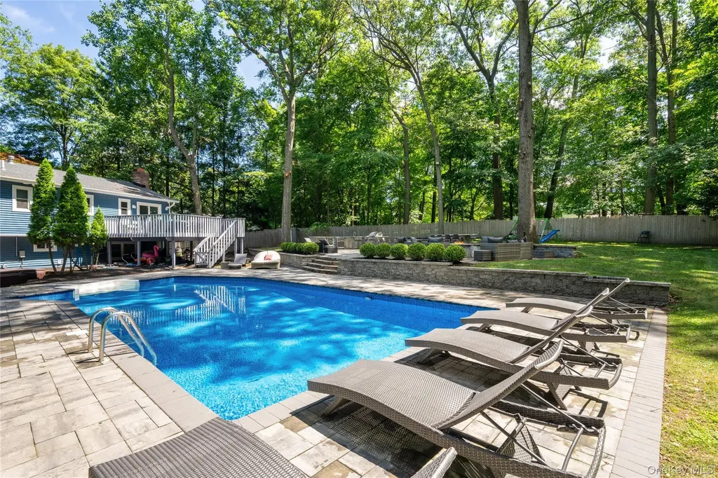 9 E Stemmer Lane Suffern NY 10901