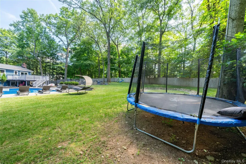 9 E Stemmer Lane Suffern NY 10901