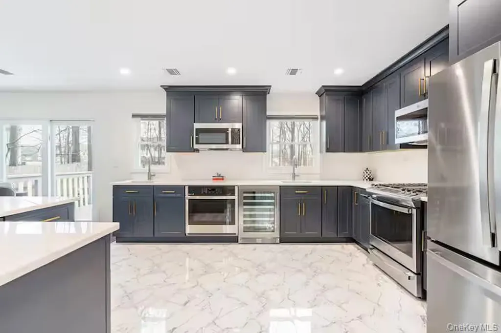 9 E Stemmer Lane Suffern NY 10901