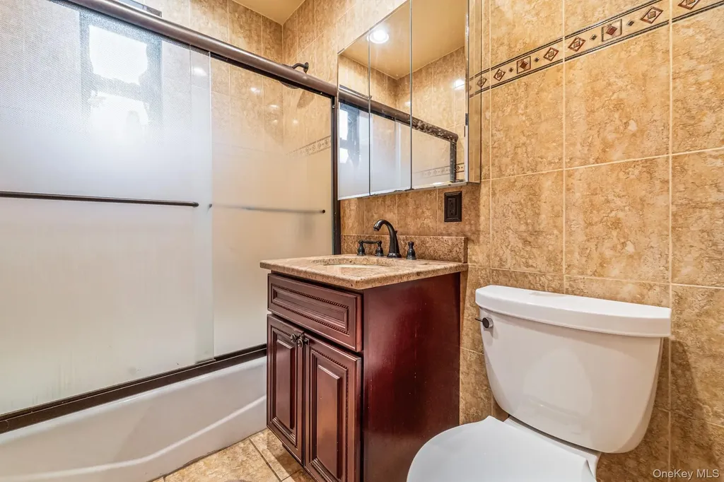 141-10 28 Avenue Flushing NY 11354