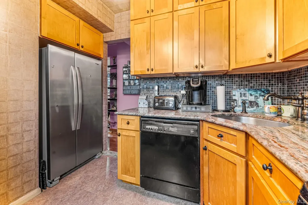 141-10 28 Avenue Flushing NY 11354