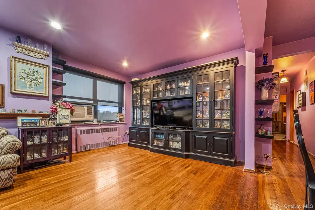 141-10 28 Avenue Flushing NY 11354