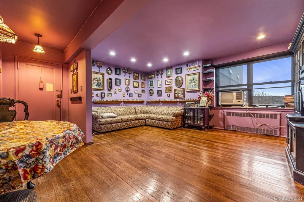 141-10 28 Avenue Flushing NY 11354