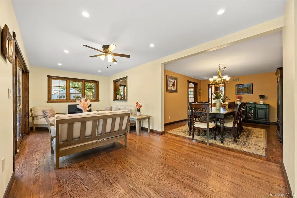 378 Beverly Road Douglaston NY 11363