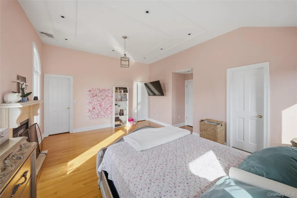 141-16 11th Avenue Malba NY 11357