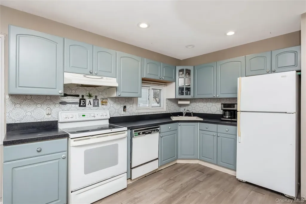144 Broadway Massapequa Park NY 11762