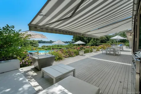 316 Deerfield Road Water Mill NY 11976