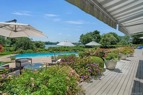 316 Deerfield Road Water Mill NY 11976