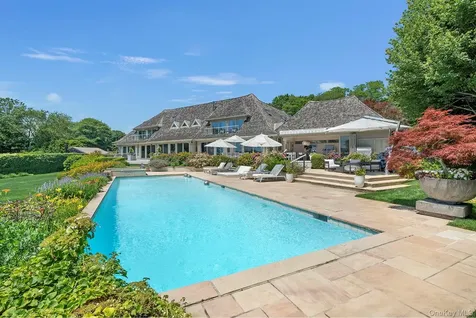 316 Deerfield Road Water Mill NY 11976