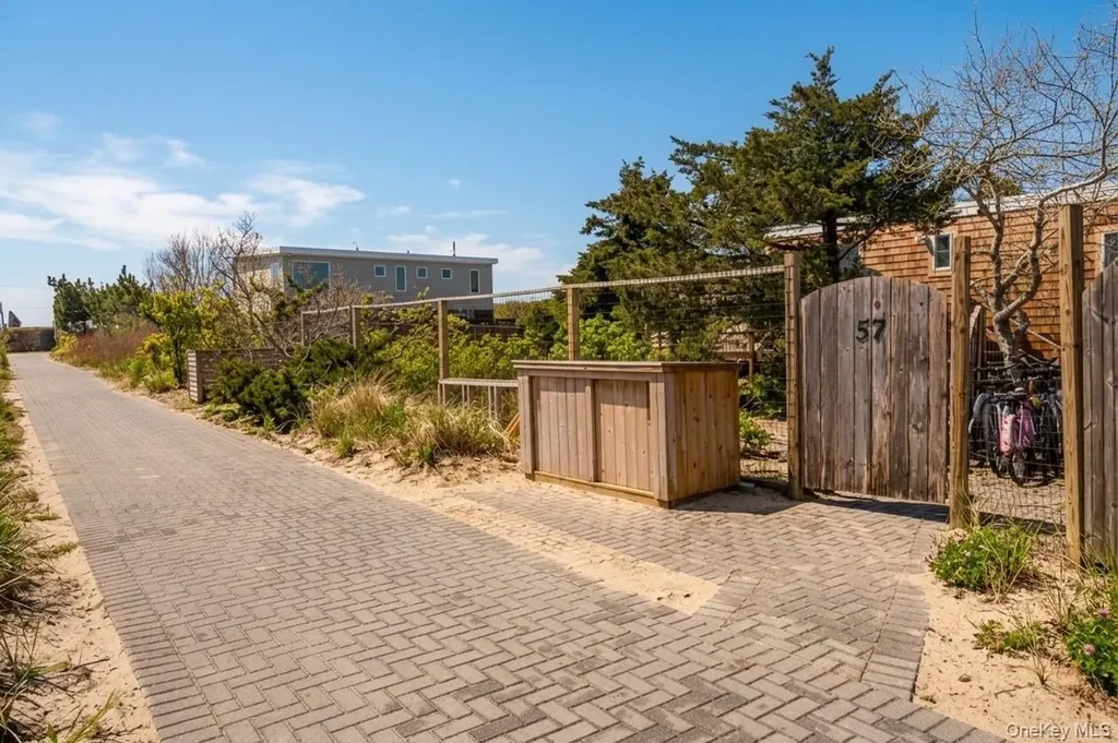 57 Juniper Avenue Seaview NY 11770